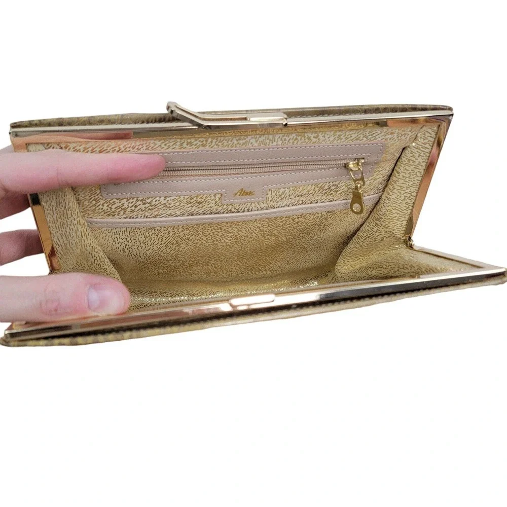 Abas Wallet Alligator Embossed Leather Clutch Clasp